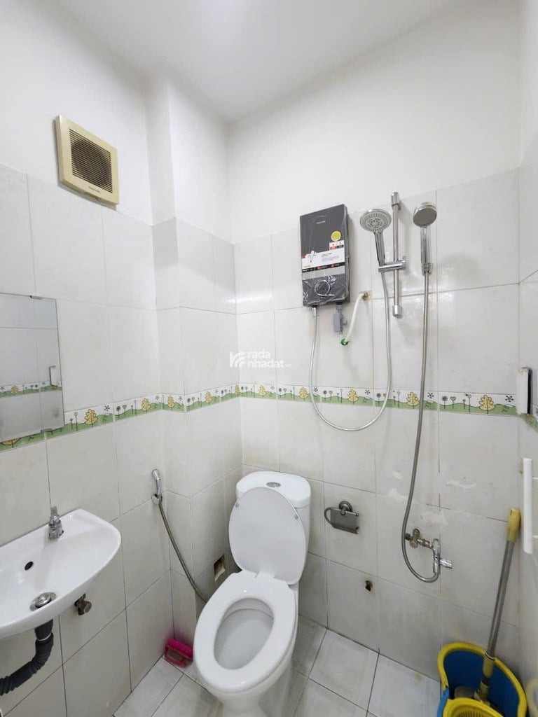 NHÀ ĐƯỜNG TÂN THÀNH 4 TẦNG 3 PHÒNG NGỦ GIÁ CHỈ 3,5 TỶ