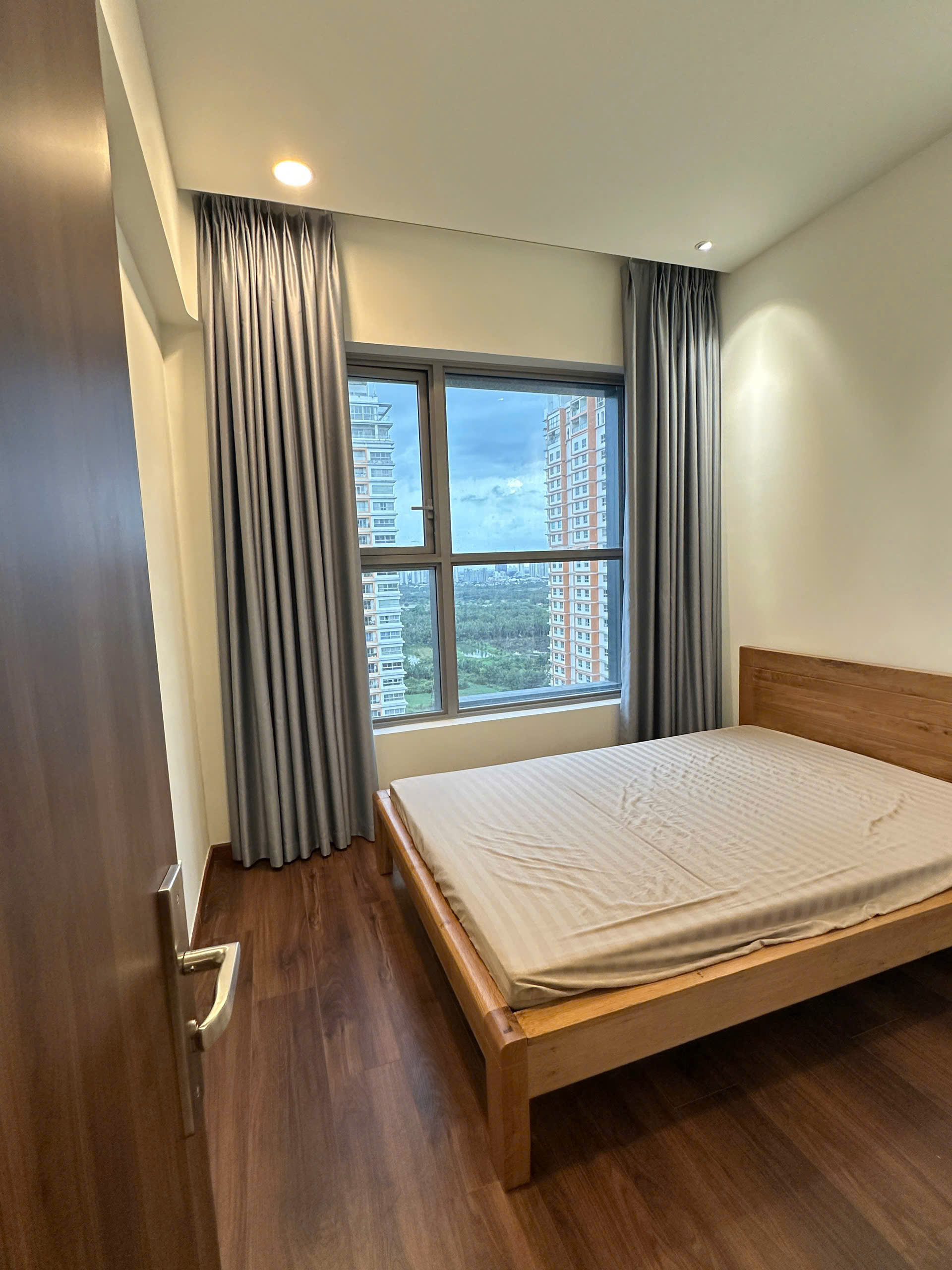 Celesta Rise - cho thuê 2PN2WC - 17 Triệu/tháng - Full NT