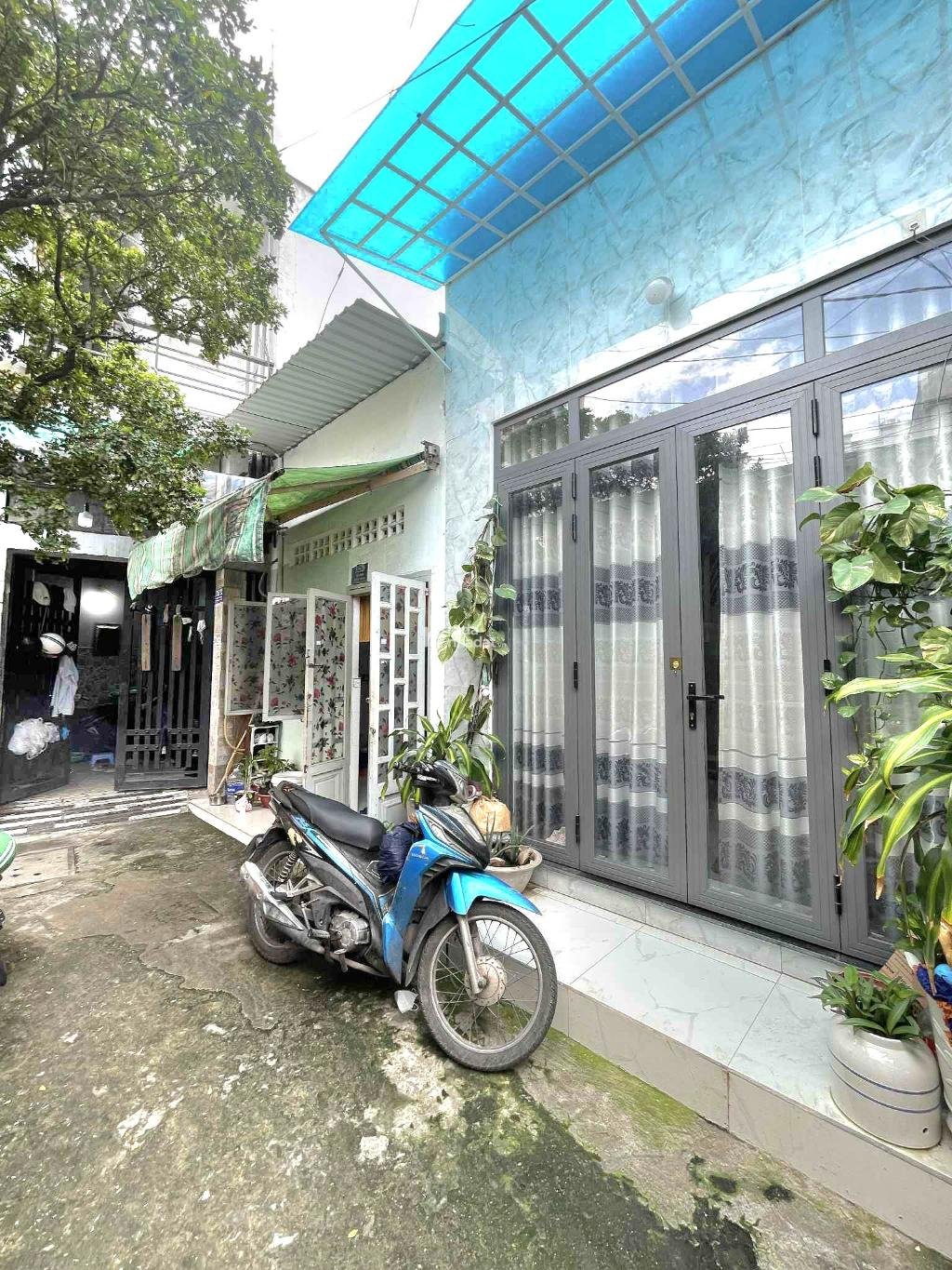  Vị trí gần siêu thị AEON Tân Phú, Lê Trọng Tấn, trường học các cấp.
