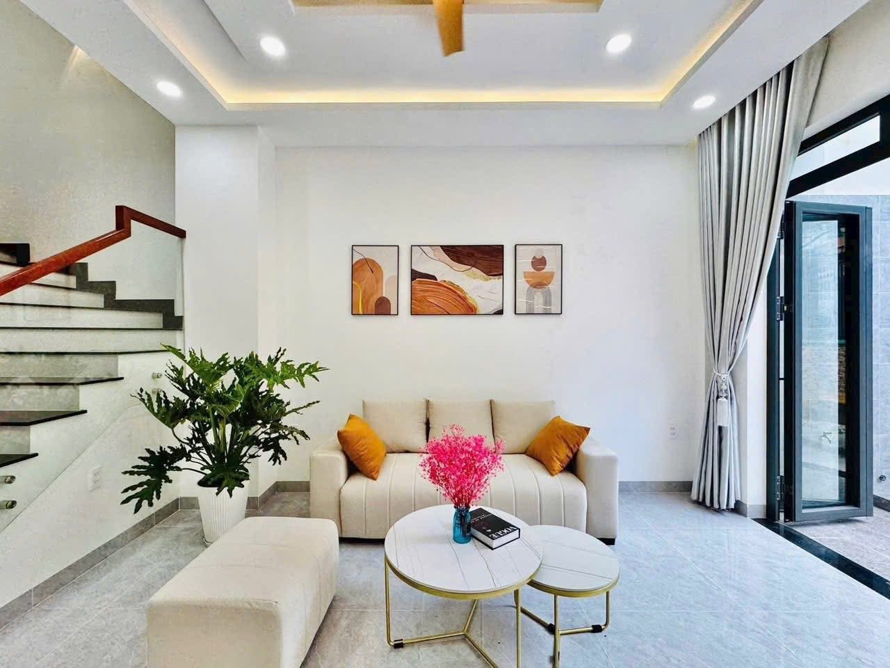 Siêu hot hẻm Oto , 3 Tỷ 720 , chính chủ gửi bán 3 PN Hậu Giang P12 Quận 6 , đầy đủ nội thất , SHR