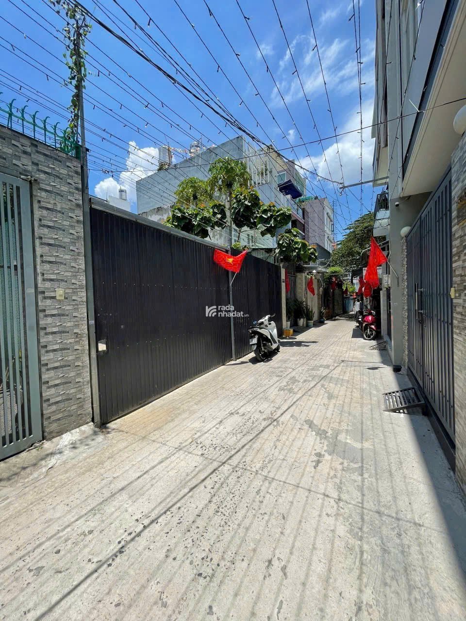 BÁN NHANH 2 LÔ ĐẤT-HẺM TO-NGANG 5x22m-Xây Căn hộ dịch vụ dòng tiền hơn 1,5 tỷ/năm-Giá 11 tỷ TL