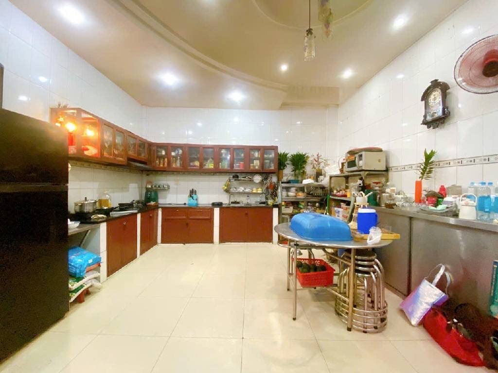 BÁN NHÀ HXH NGAY ĐẦM SEN - TÂN PHÚ - SÁT MẶT TIỀN HÒA BÌNH - 93M2(5 X 18) - 3 TẦNG BTCT - 5PN 