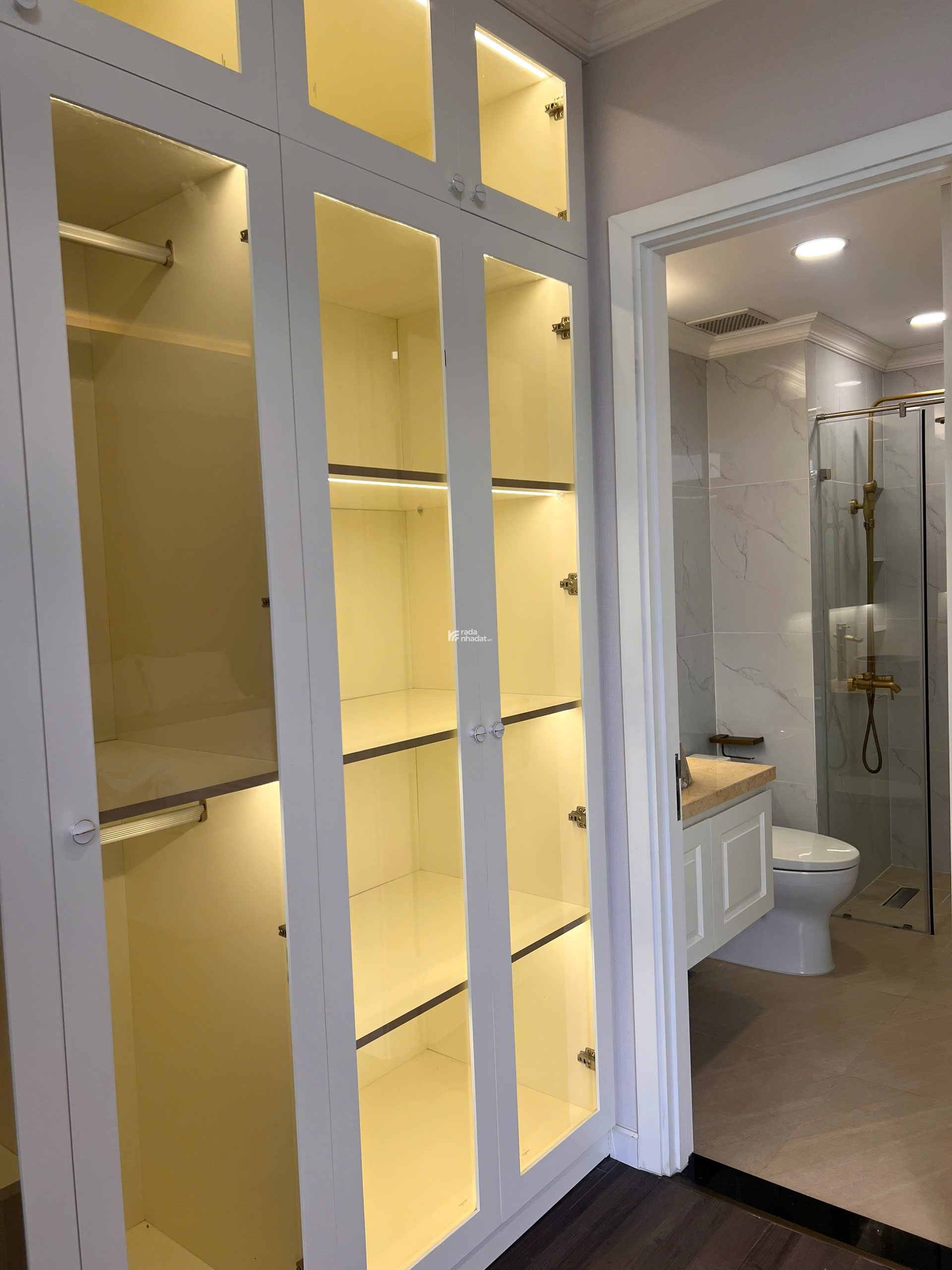 Bán nhà mới xây liền kề Bình Chánh, SHR, thích hợp kinh doanh mua bán