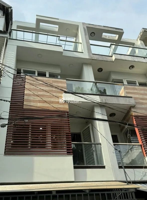 Bán nhà 4 tầng sử dụng 235m2 hẻm 8m Âu Cơ, Phú Trung, Tân Phú chỉ 9.4 tỷ