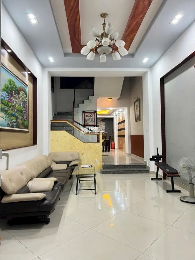 Bán nhà 4 tầng sử dụng 235m2 hẻm 8m Âu Cơ, Phú Trung, Tân Phú chỉ 9.4 tỷ