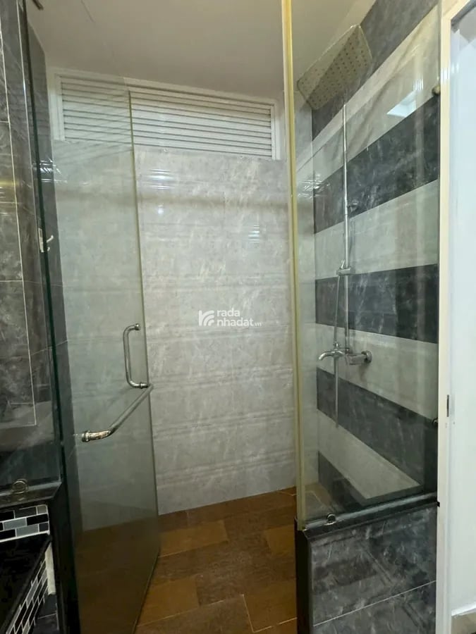 Bán nhà 4 tầng sử dụng 235m2 hẻm 8m Âu Cơ, Phú Trung, Tân Phú chỉ 9.4 tỷ