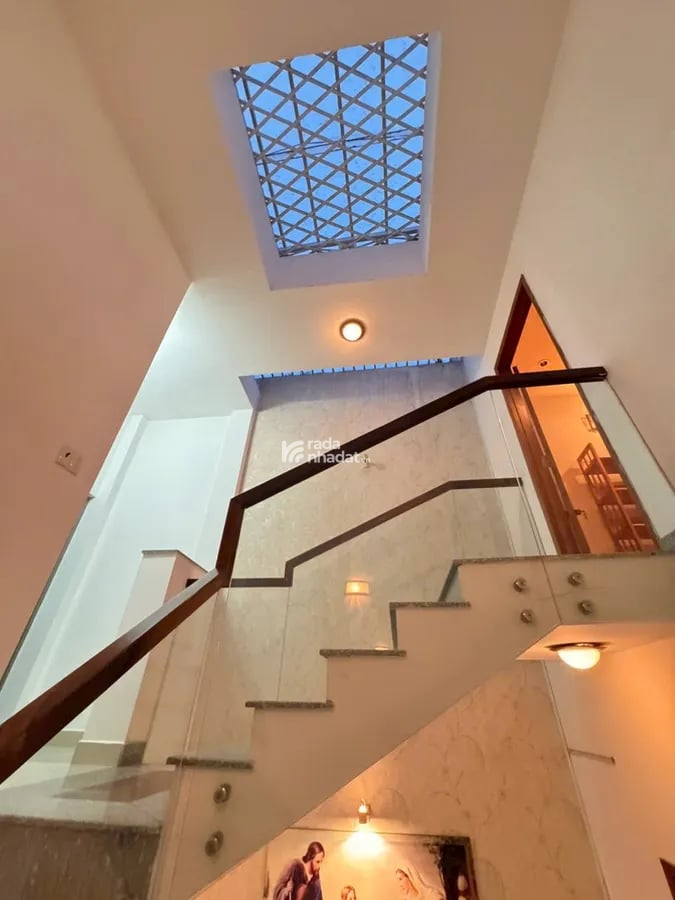 Bán nhà 4 tầng sử dụng 235m2 hẻm 8m Âu Cơ, Phú Trung, Tân Phú chỉ 9.4 tỷ