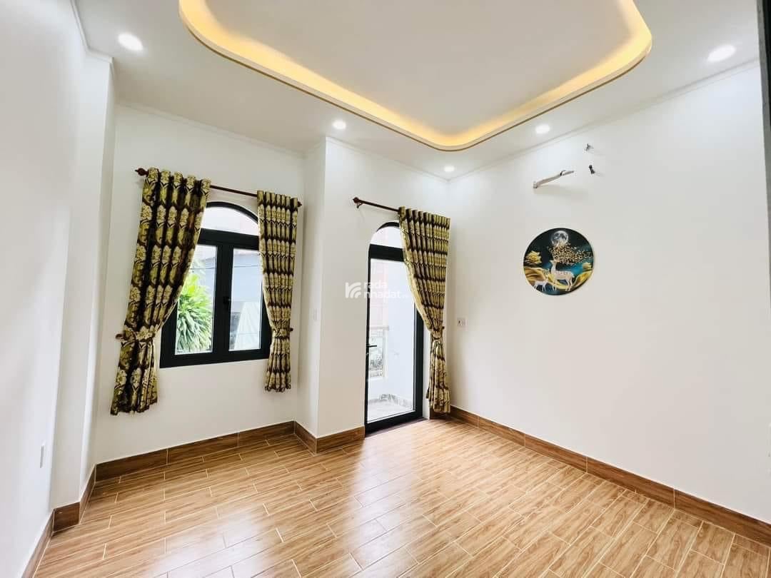 Bán gấp căn ở Đ.Cù Lao,P.2,Q.Phú Nhuận giá bán 5tỷ950 DT 53,0m2 nằm gần Đ. Hoàng Sa, 1 trệt 1 lầu