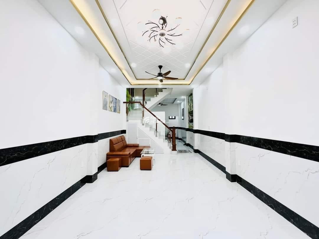 Bán gấp căn ở Đ.Cù Lao,P.2,Q.Phú Nhuận giá bán 5tỷ950 DT 53,0m2 nằm gần Đ. Hoàng Sa, 1 trệt 1 lầu