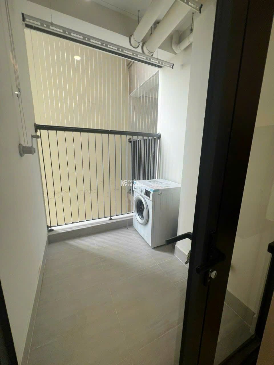 Duy nhất căn 2PN  80m2 giá 9 triệu/1 tháng - miễn phí dịch vụ, có slot ô tô