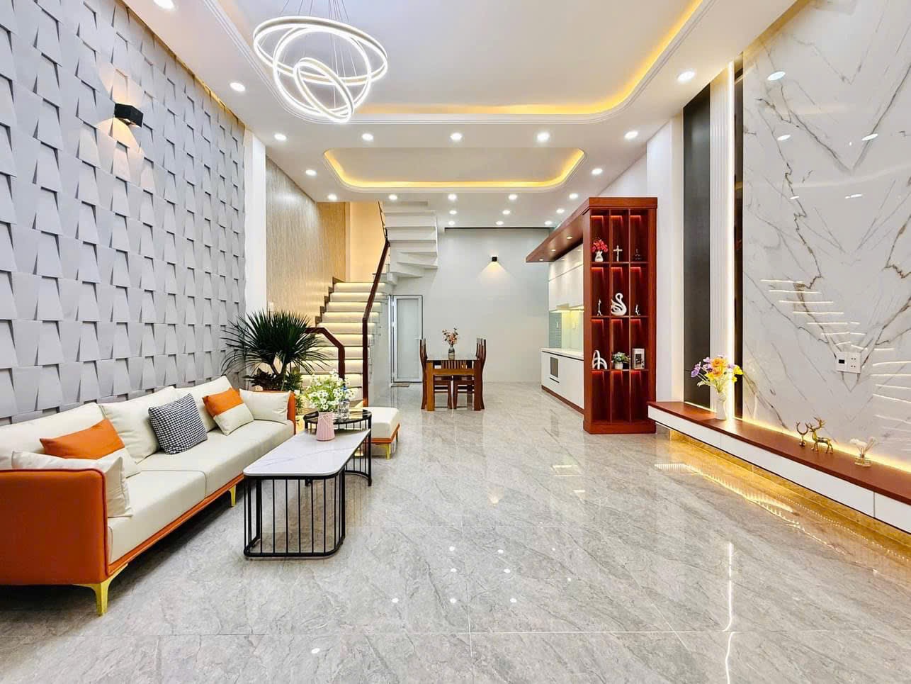 Lên sóng căn siêu phẩm ngay Quang Trung, P8, Gò Vấp giá chỉ 3 tỷ 450, SHR hoàn công đủ, 55m2