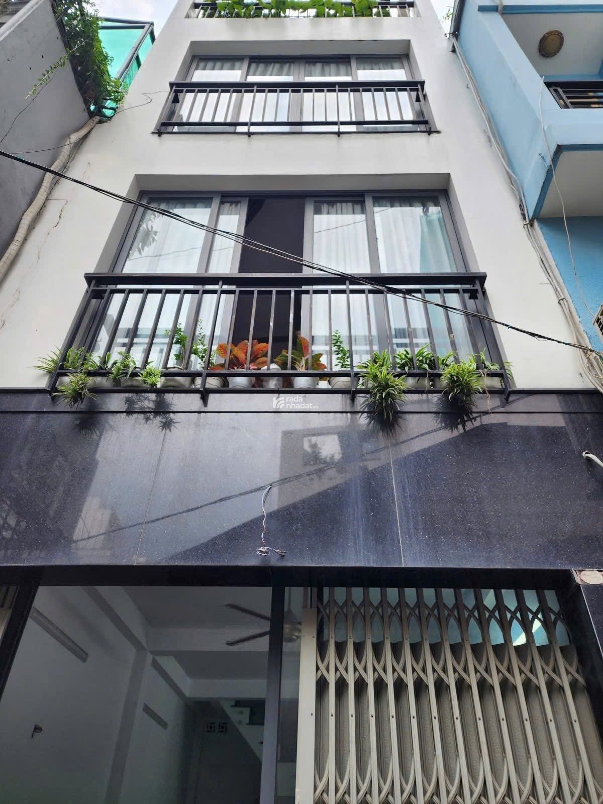 Chủ ký gửi nhà ngộp sổ riêng 3 tầng đường Sư vạn Hạnh, Quận 10. Ngay Vạn Hạnh Mall giá 3 tỷ 7 TL