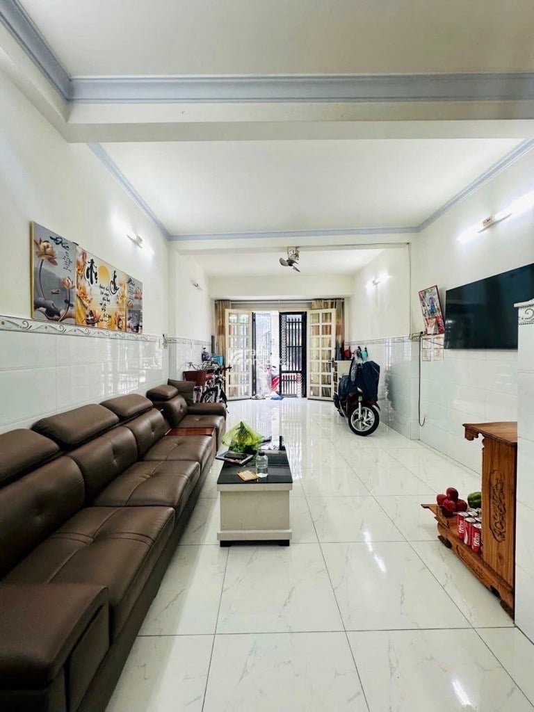 -Vị trí gần ngã 3 Lê Văn Quới giao Mã Lò, p. Bình Trị Đông A. Q.Bình Tân 