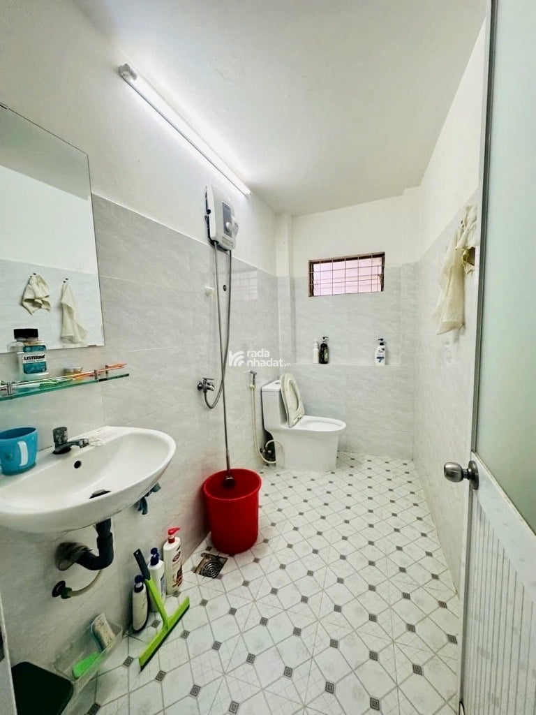 -Vị trí gần ngã 3 Lê Văn Quới giao Mã Lò, p. Bình Trị Đông A. Q.Bình Tân 