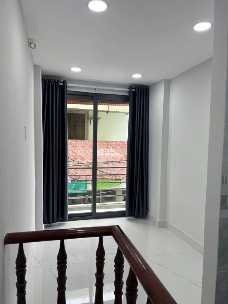 NHÀ BÁN CMT8-TRUNG TÂM Q11-KHÔNG QH-KO LG-NHÀ MỚI Ở NGAY