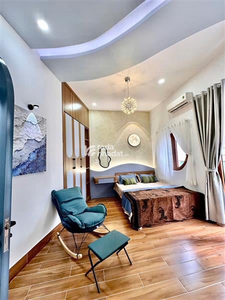 NHÀ GIÁ RẺ THÍCH QUẢNG ĐỨC, PHÚ NHUẬN, 4 TẦNG MỚI Ở NGAY. GIẢM 300TR CHỈ CÒN 4.9T TL