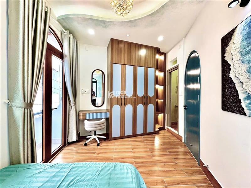 NHÀ GIÁ RẺ THÍCH QUẢNG ĐỨC, PHÚ NHUẬN, 4 TẦNG MỚI Ở NGAY. GIẢM 300TR CHỈ CÒN 4.9T TL