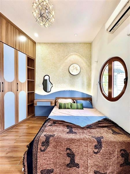 NHÀ GIÁ RẺ THÍCH QUẢNG ĐỨC, PHÚ NHUẬN, 4 TẦNG MỚI Ở NGAY. GIẢM 300TR CHỈ CÒN 4.9T TL