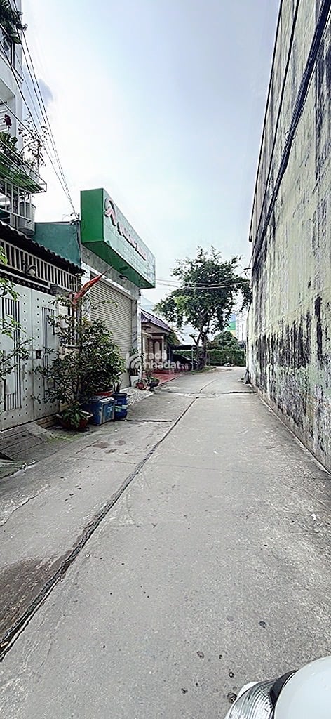 Bán nhà đường hương lộ 80 giá chỉ hơn  6 tỷ 100 M2 