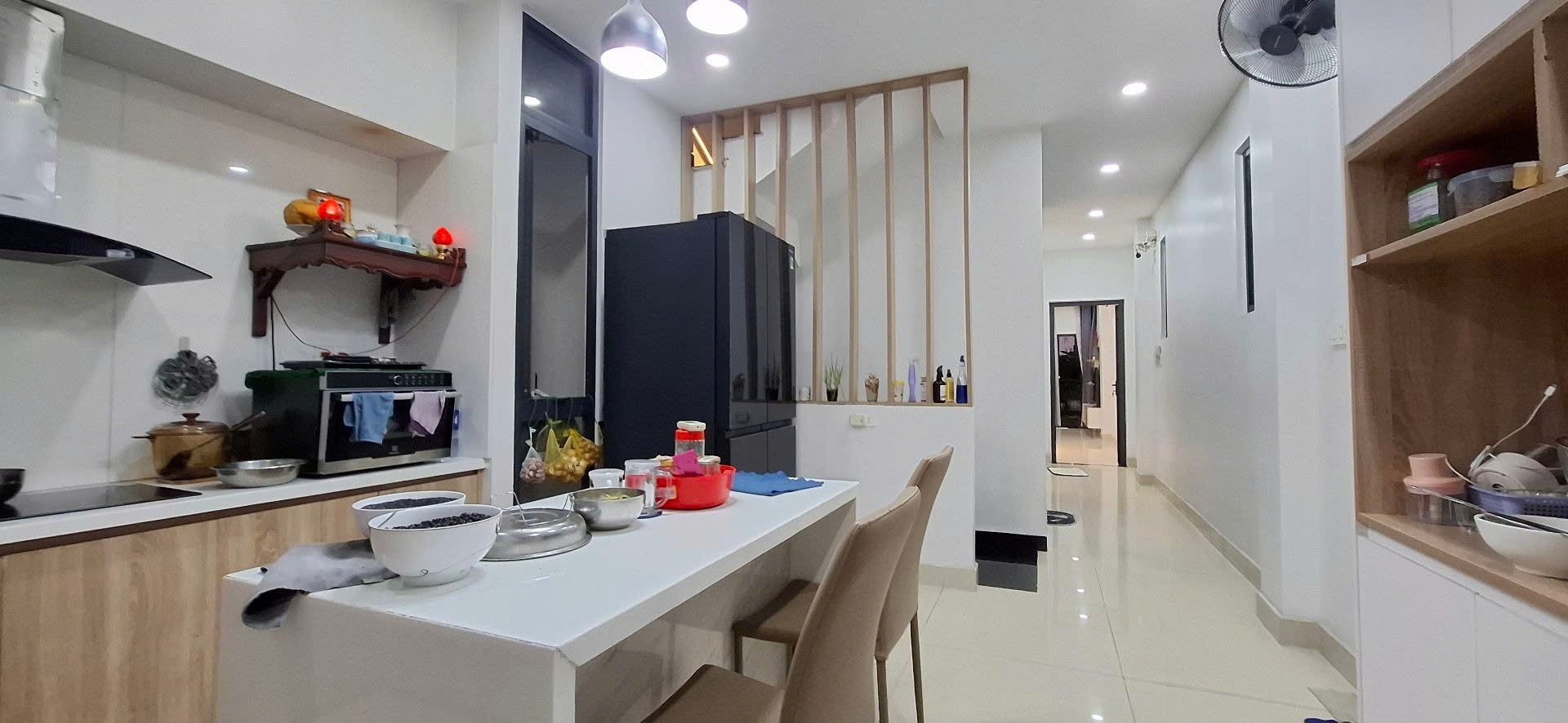 Bán Nhà CHDV Nguyễn Tư Nghiêm , 5 Tầng Đẹp Bề Thế , Đường Có Lề vỉa Hè đầy đủ - Quận 2