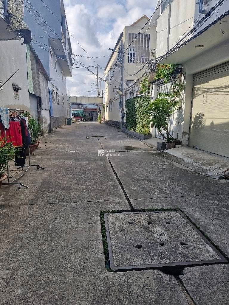  cực hiếm - nhỉnh 3 tỷ - hẻm xe hơi tránh - ngay Lê Văn Lương - phù hợp vừa ở vừa kinh doanh 