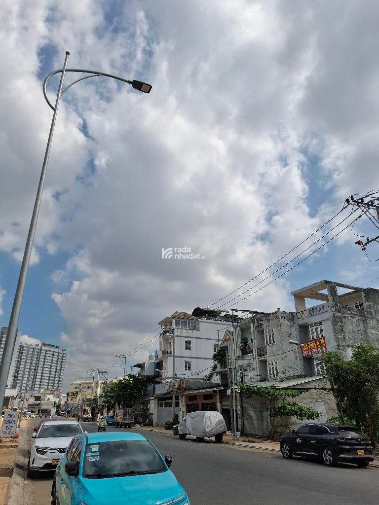 Mặt tiền 20m ngay Kinh Dương Vương 483m2 15x32, có 50tr/th tiện xây mới, giá 34 tỷ TL, gấp