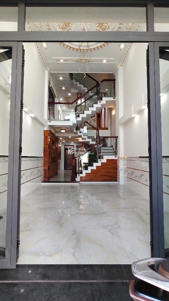 Nhà mặt tiền  đường 8m xe ôtô tránh nhau,  -Kết cấu: Nhà 4 tầng mới xây ,ganAeon Mail Tân Phú chỉ k