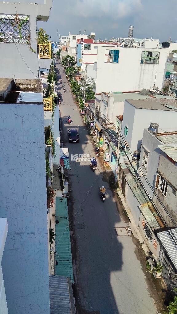 Nhà mặt tiền  đường 8m xe ôtô tránh nhau,  -Kết cấu: Nhà 4 tầng mới xây ,ganAeon Mail Tân Phú chỉ k