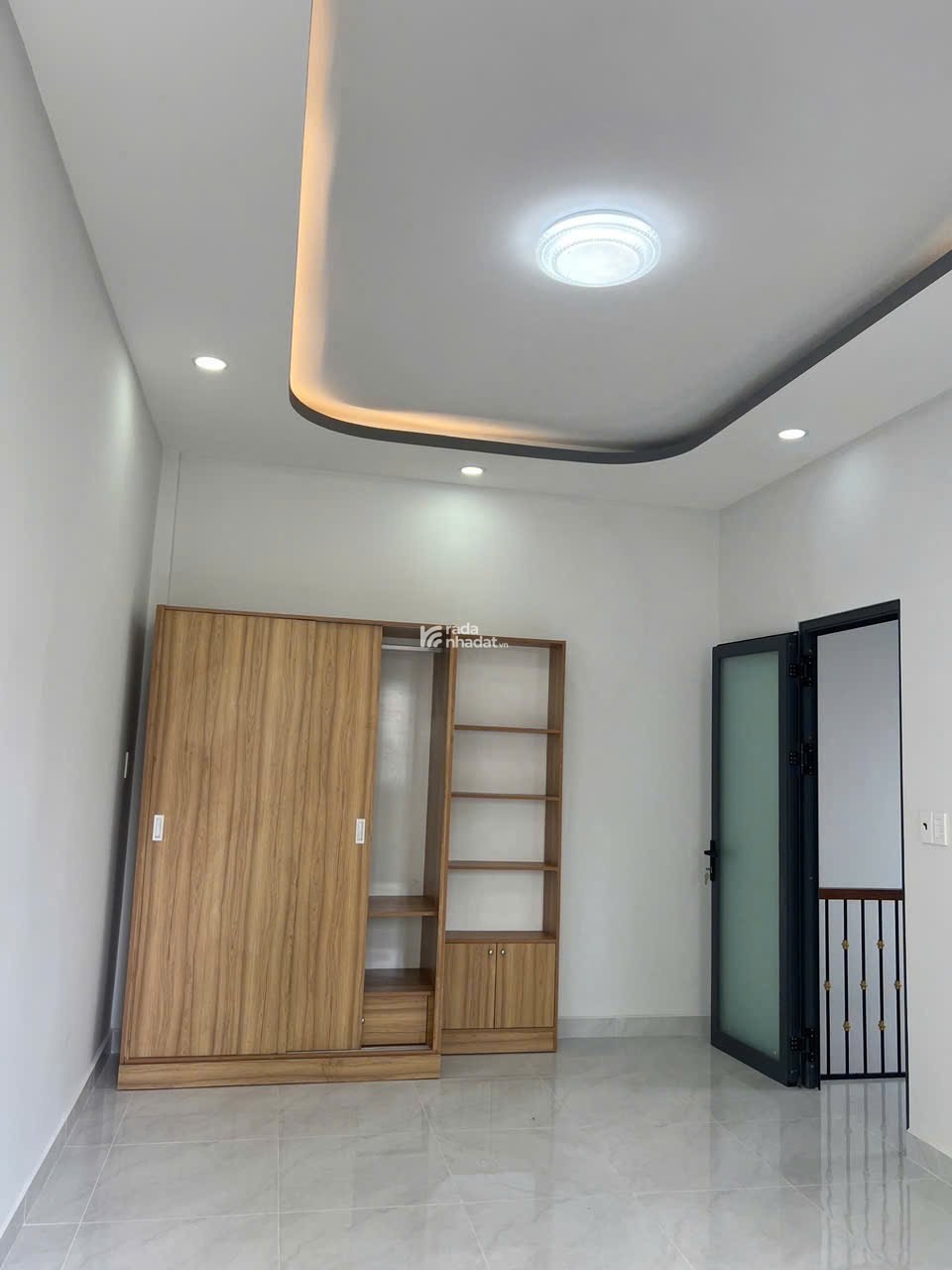 Hẻm xe hơi - Nhỉnh 4 tỷ - Nhà mới 2 tầng 44,6m2 - Khu dân cư an ninh -  Trung tâm Q9