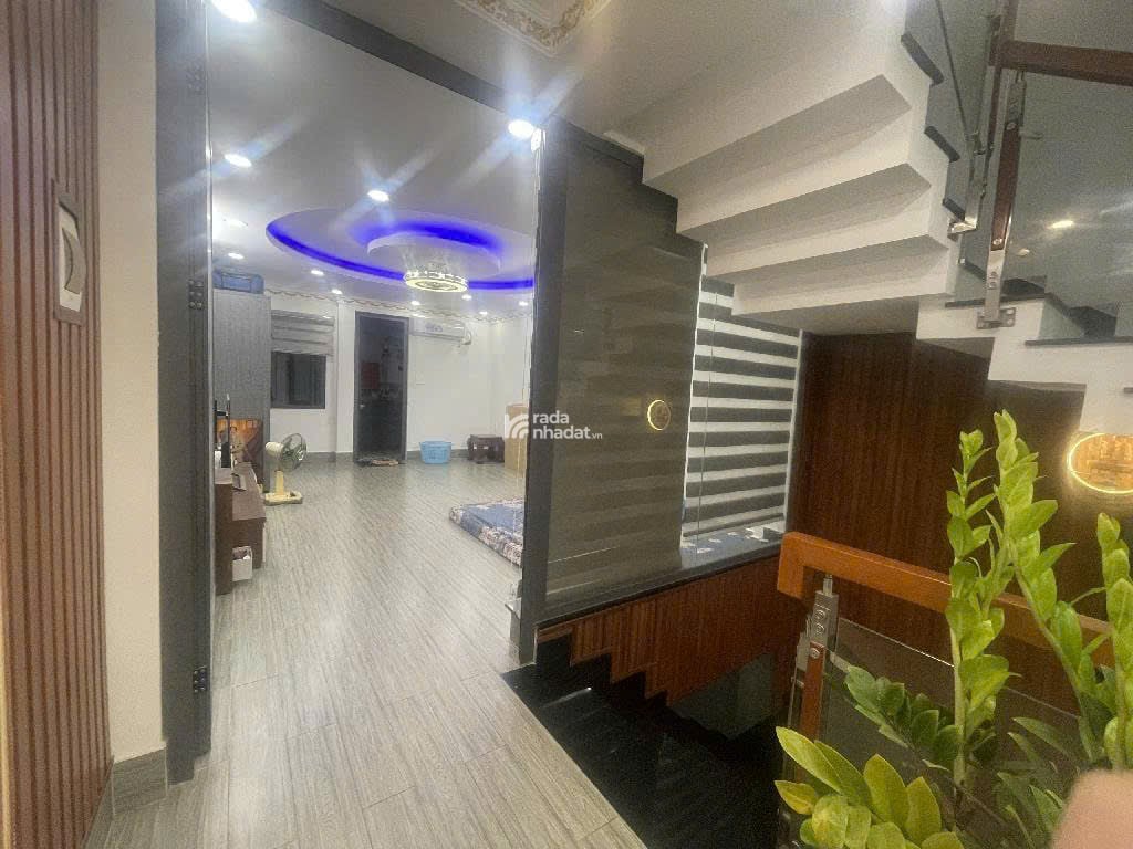 :MẶT TIỀN BỜ KÈ THẠNH XUÂN VIEW  MÁT 80M2 4 LẦU 4PN CHỈ 6 TỶ CÒN TL 