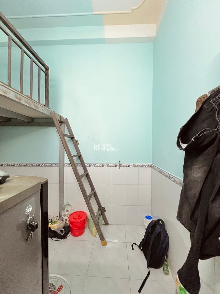 BÁN CĂN HỘ DỊCH VỤ 3 TẦNG SÁT KHU TÊN LỬA 140M2 NGANG KHỦNG 8M THU NHẬP 50TR/TH NHIK 6 TỶ