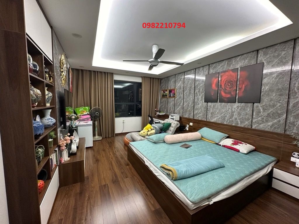 LÔ GÓC CẦU GIẤY - 5 TẦNG - NHÀ ĐẸP ĐÓN TẾT - 47M2 SỔ VUÔNG - 12 TỶ