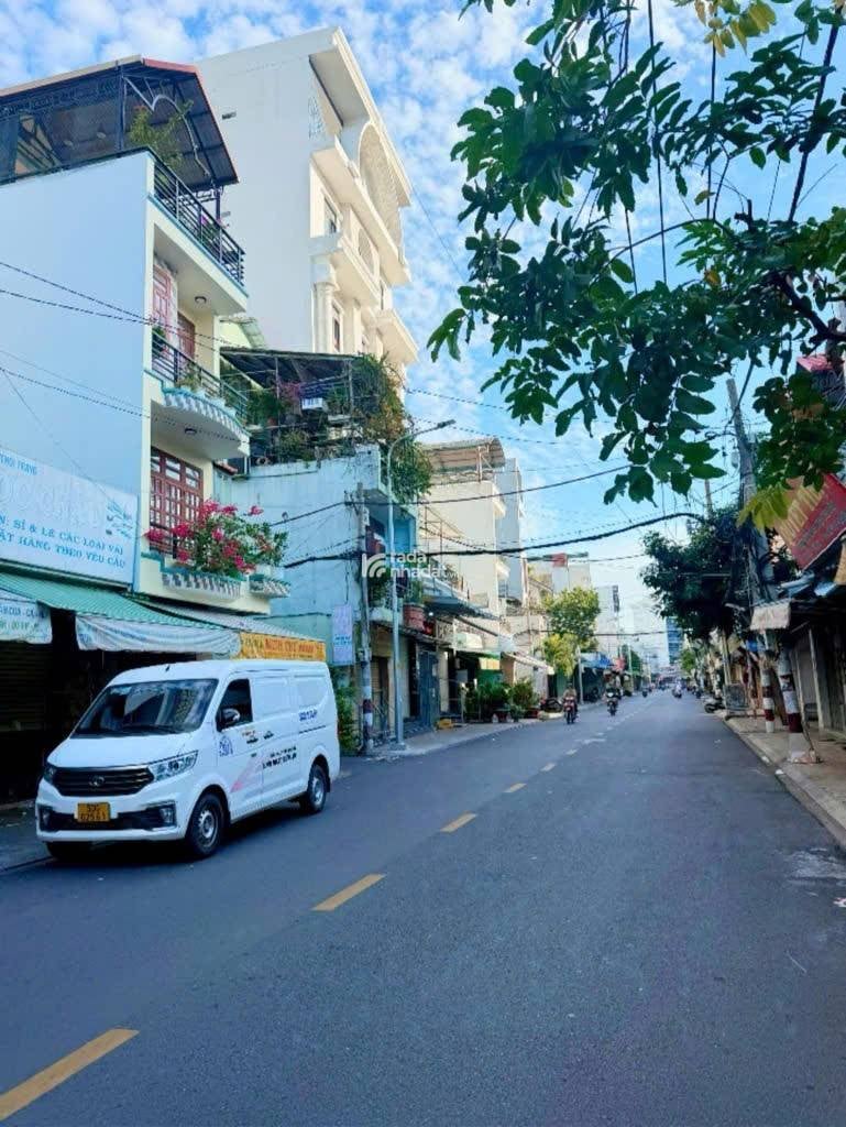 GẦN CHỢ VẢI, HẺM XE HƠI LÊ VĂN PHAN, TÂN PHÚ, 25M2 NGANG HIẾM CÓ. GIẢM 550TR CHỈ 2.75T TL TỐT