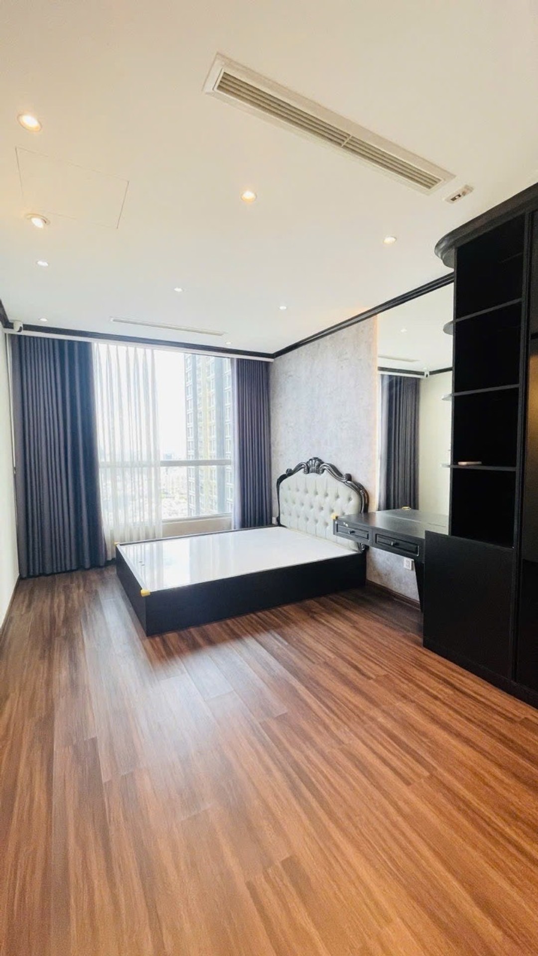 NGAY LANDMARK 81, CC VINHOME, BÌNH THẠNH, 80M2 Ở NGAY. GIẢM 350TR CHỈ CÒN 13.5T