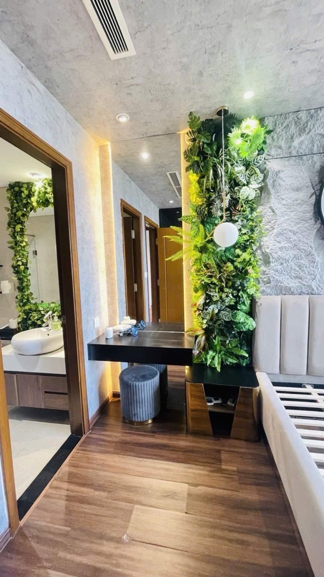 NGAY LANDMARK 81, CC VINHOME, BÌNH THẠNH, 80M2 Ở NGAY. GIẢM 350TR CHỈ CÒN 13.5T