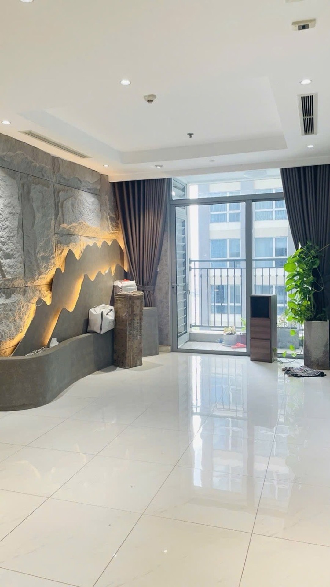 NGAY LANDMARK 81, CC VINHOME, BÌNH THẠNH, 80M2 Ở NGAY. GIẢM 350TR CHỈ CÒN 13.5T
