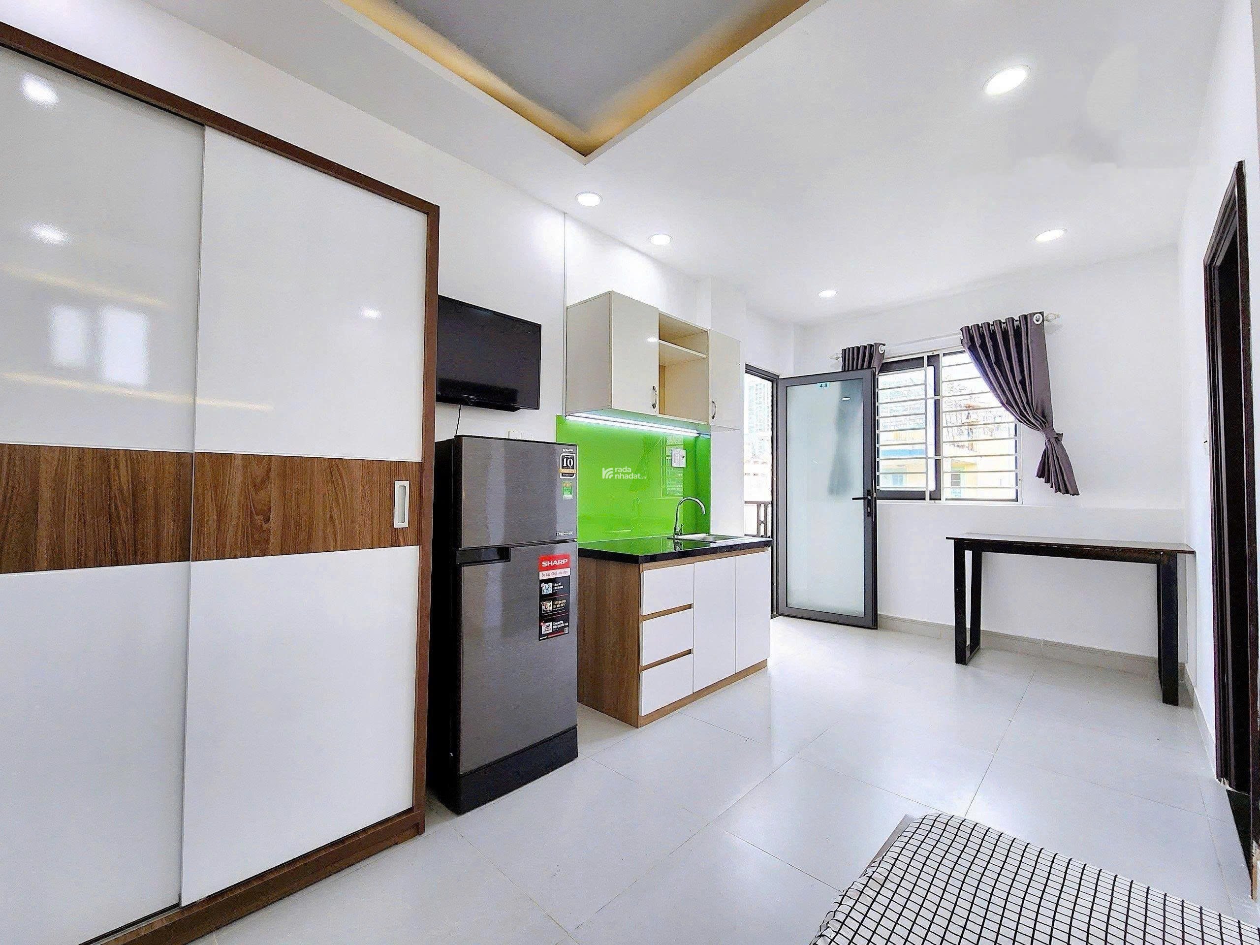 Căn Hộ Thoáng Quận 10 Gần Đại Học Bách Khoa, Vạn Hạnh Mall.