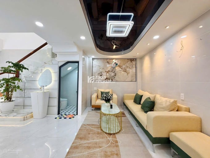 Bán nhà cực đẹp Nguyễn Duy Cung, P.12, Gò Vấp, giá 4 tỷ, 1 trệt 2 lầu, tiện ích đầy đủ, sổ riêng