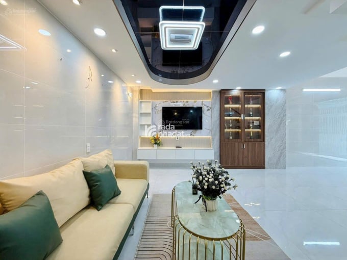 Bán nhà cực đẹp Nguyễn Duy Cung, P.12, Gò Vấp, giá 4 tỷ, 1 trệt 2 lầu, tiện ích đầy đủ, sổ riêng