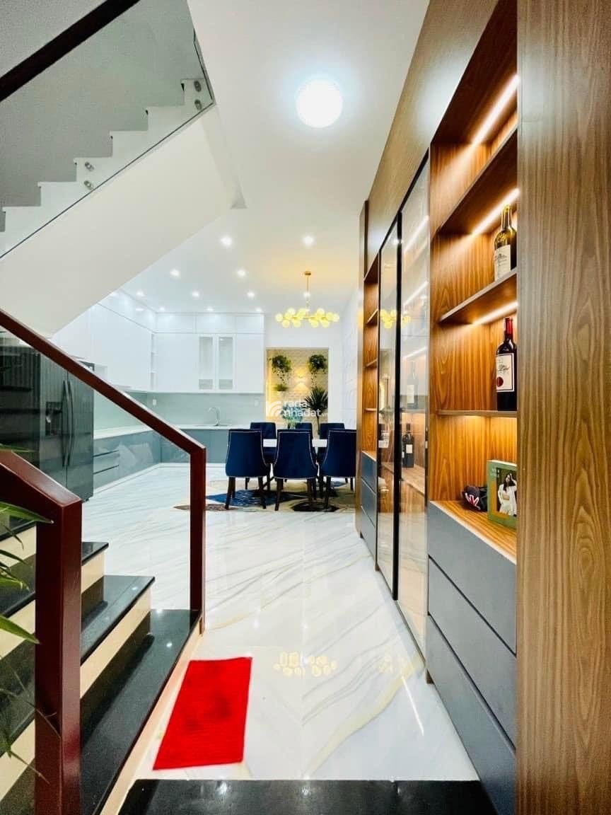 Nhà hẻm oto giá rẻ Nguyễn Tri Phương P5 Quận 10 giá 5tỷ350tr DT 67.9m2. Sổ riêng