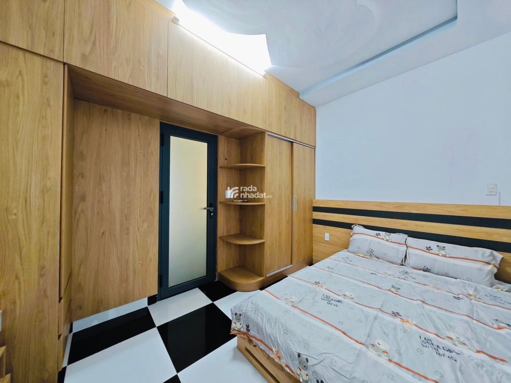 Bán nhà ôtô đổ cửa, full nội thất, 3pn, 4m x 10m, Thống Nhất  Vấp, 4 tỷ bé