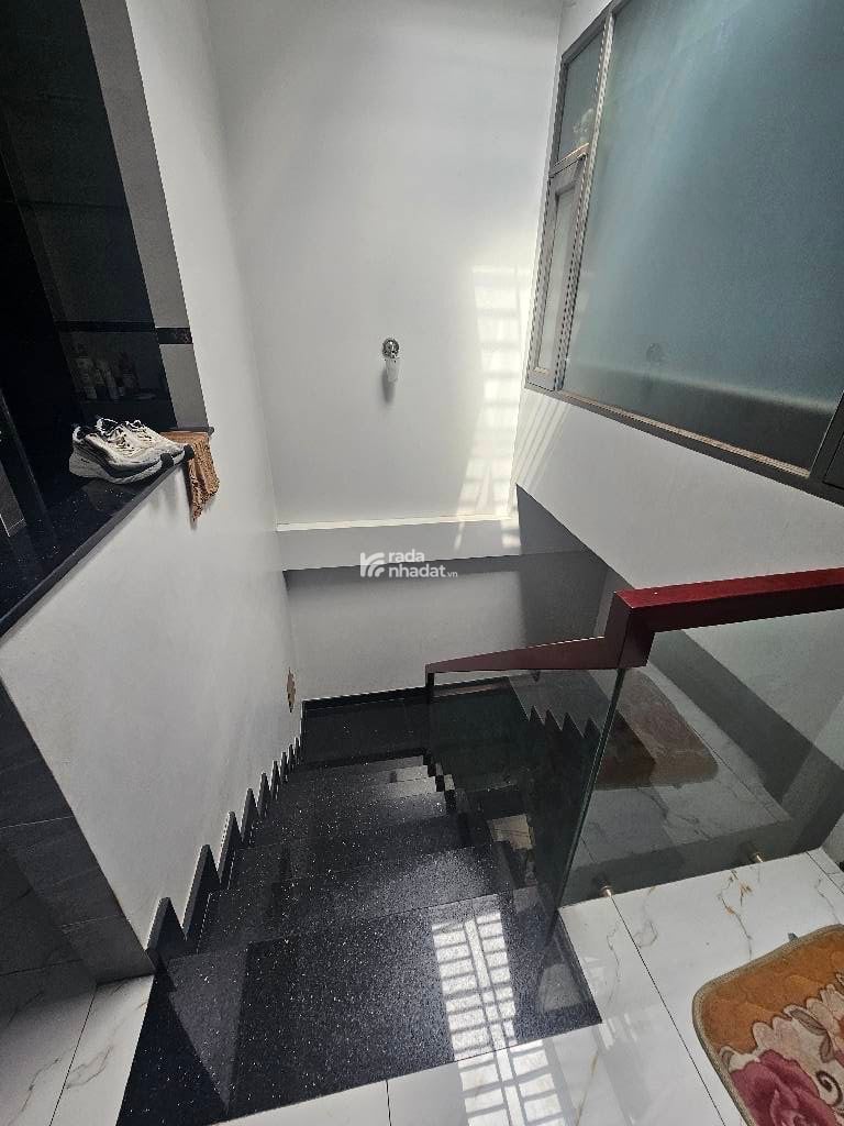 bán nhà. mặt tiền  gần lê trọng tấn phạm đăng giảng