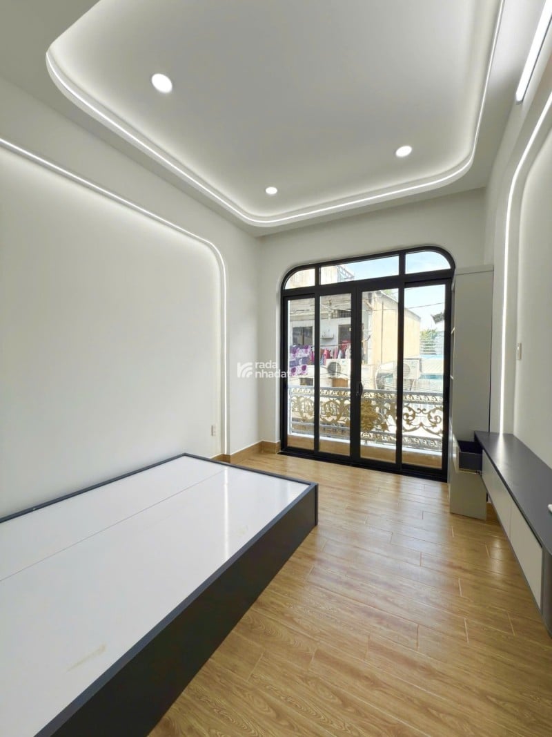 Chỉ 100m là ra chợ Lê Đình Cẩn - HXH đỗ cửa - 34m2 (3/3.5x11), 2 tầng mới 100% tặng full nội thất