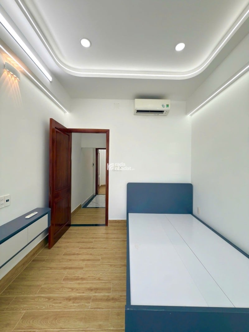 Chỉ 100m là ra chợ Lê Đình Cẩn - HXH đỗ cửa - 34m2 (3/3.5x11), 2 tầng mới 100% tặng full nội thất