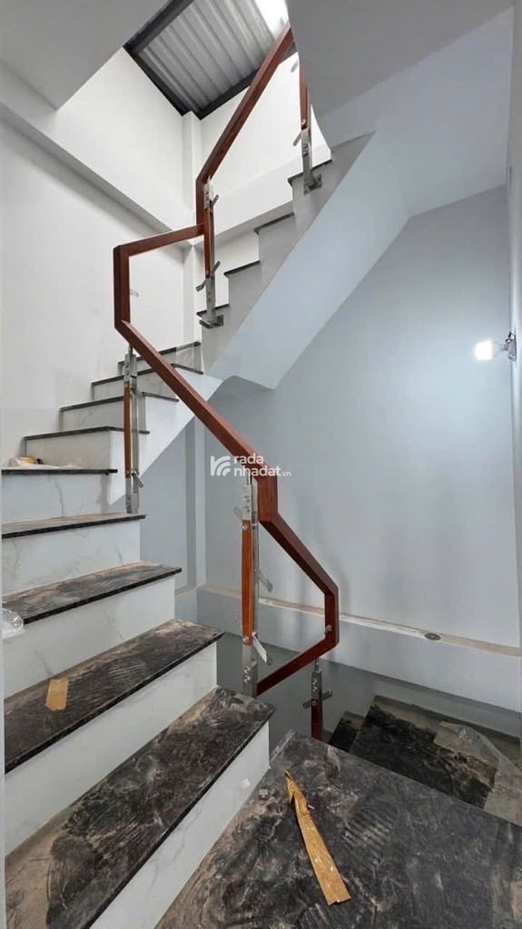 NHÀ MỚI Ở NGAY 3 TẦNG 2PN MASTER 3WC Ở NGAY