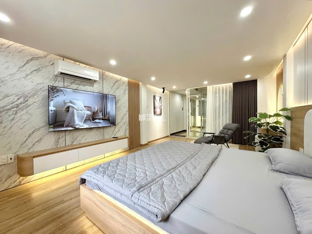 Nhà mới 5 tầng  Phan Xích Long  P2  Phú Nhuận  Hẻm xe hơi thông  4x15m  Giá 13.68 Tỷ