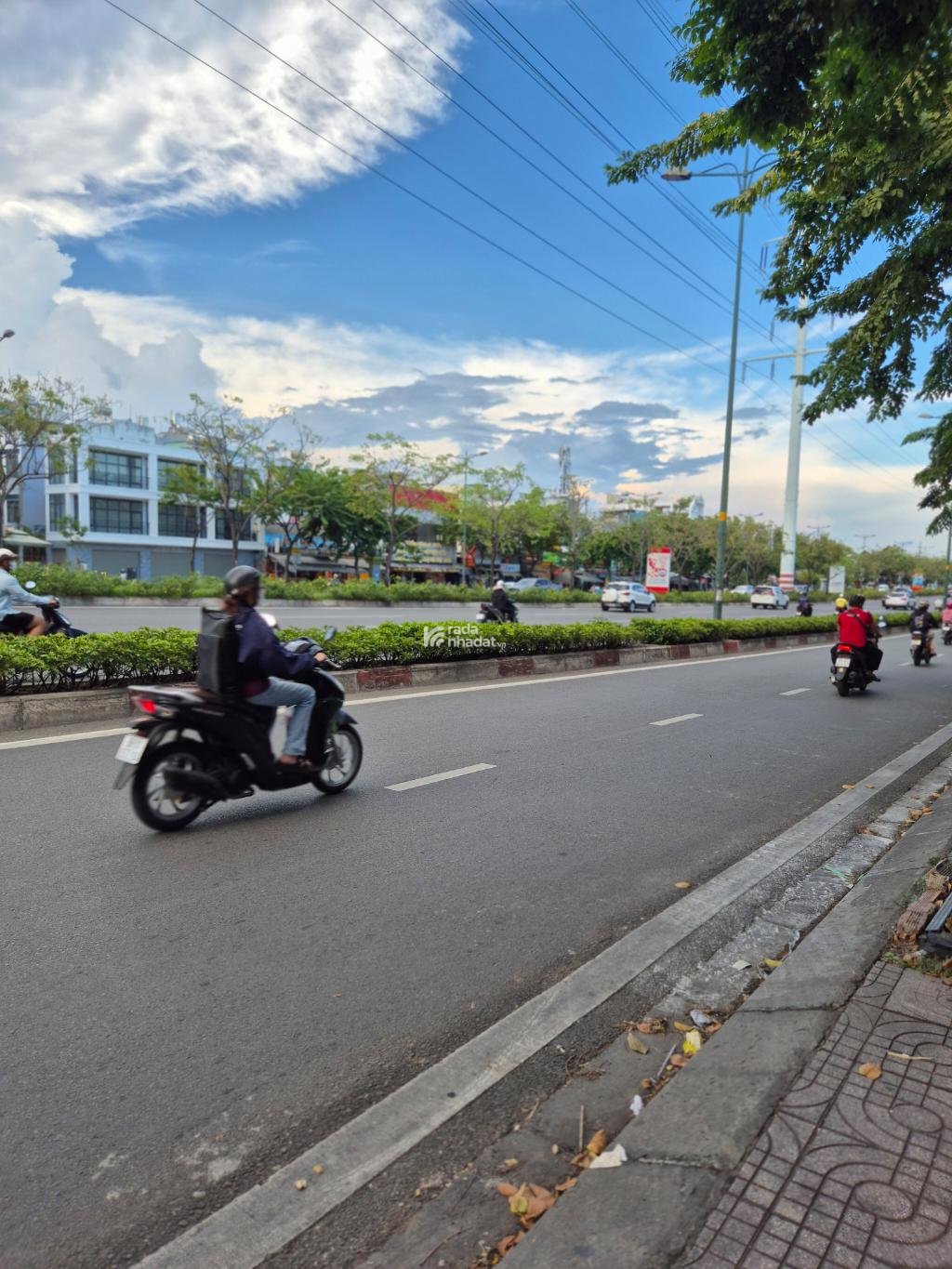 MTKD PHẠM VĂN ĐỒNG, BÌNH THẠNH, 280M2 ĐẤT TRỐNG TIỆN XÂY. GIẢM 650TR CHỈ CÒN 37.9T 