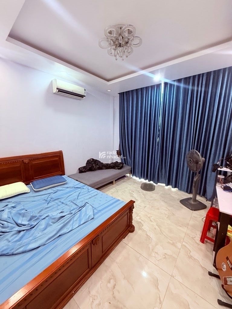 BÁN NHÀ MẶT TIÊN TÂN PHÚ THUẬN TIỆN ĐI LẠI