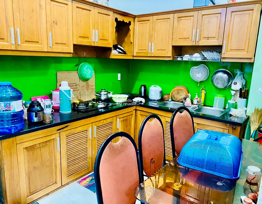 BÁN NHÀ MẶT TIỀN BÌNH TÂN 100M2 7.6 TỶ 4 TẦNG 4PN KẾ CHỢ BÌNH LONG