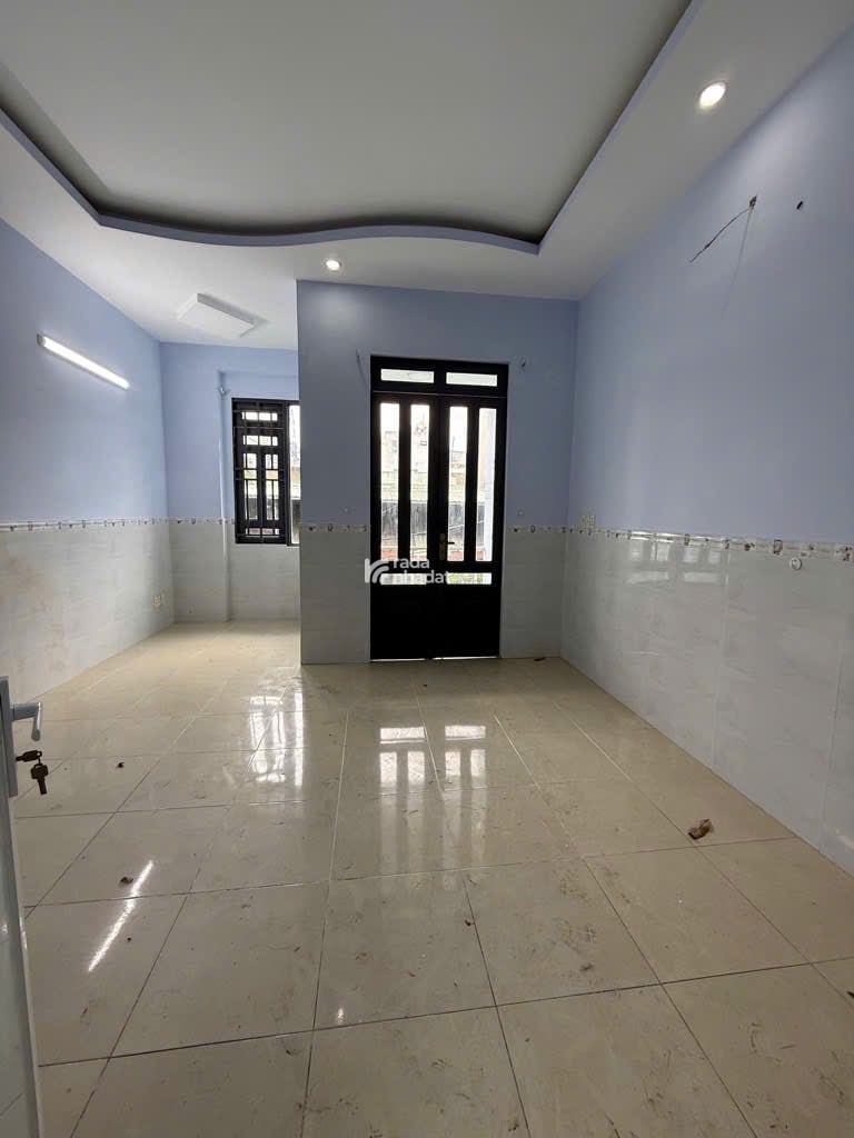 BÁN GẤP NHÀ HẺM XE HƠI, PHAN HUY ÍCH, DT 4.5 x 17 NỞ HẬU, GIÁ CHỈ 6,4 TỶ!